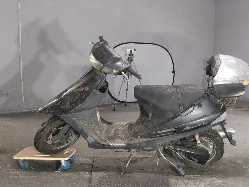 Suzuki ADDRESS V100