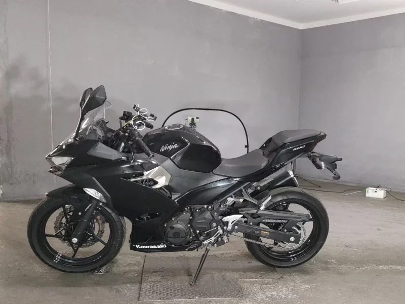 Kawasaki NINJA400