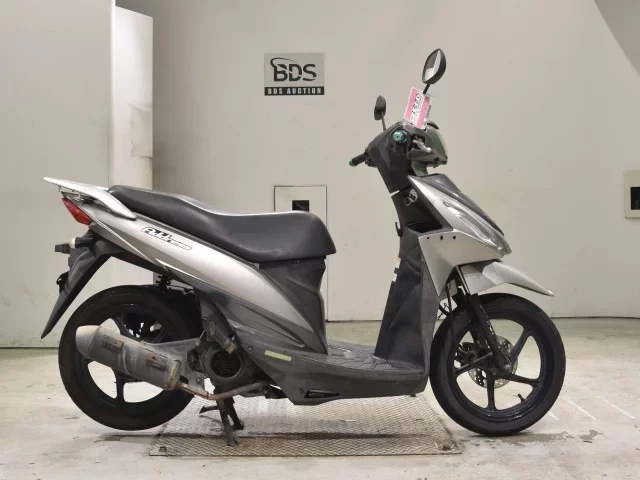 Suzuki ADDRESS110-2