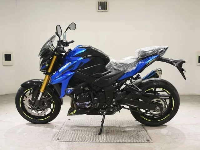 Suzuki GSX-S750