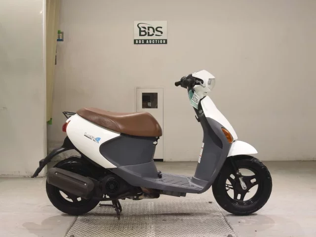 Suzuki LET S4