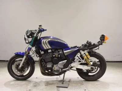 Yamaha XJR400R-3