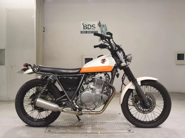 Suzuki GLASS TRACKER BIG BOY
