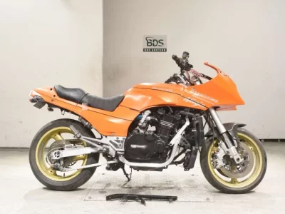 Kawasaki GPZ900R