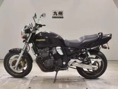 Suzuki INAZUMA 400