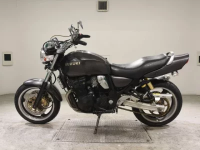 Suzuki INAZUMA 400