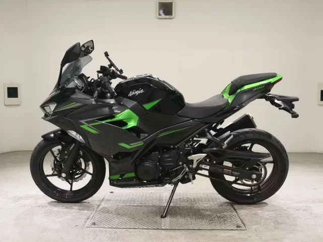 Kawasaki NINJA400-2