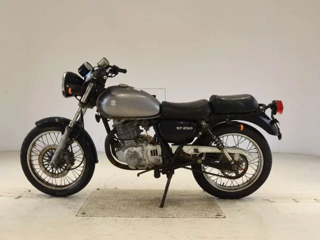 Suzuki ST250 SHO LOUIS NOT EQUIPPED