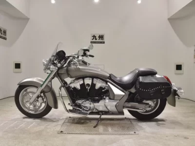Honda VT1300CR
