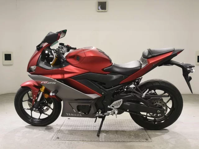 Yamaha YZF-R25A
