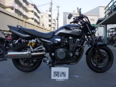 Yamaha XJR1300-2