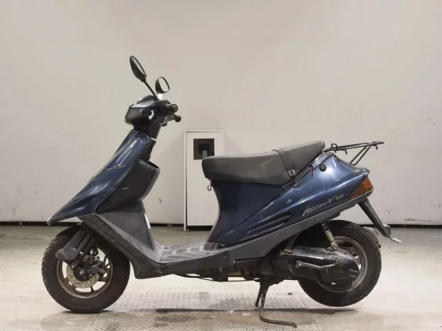 Suzuki ADDRESS V100