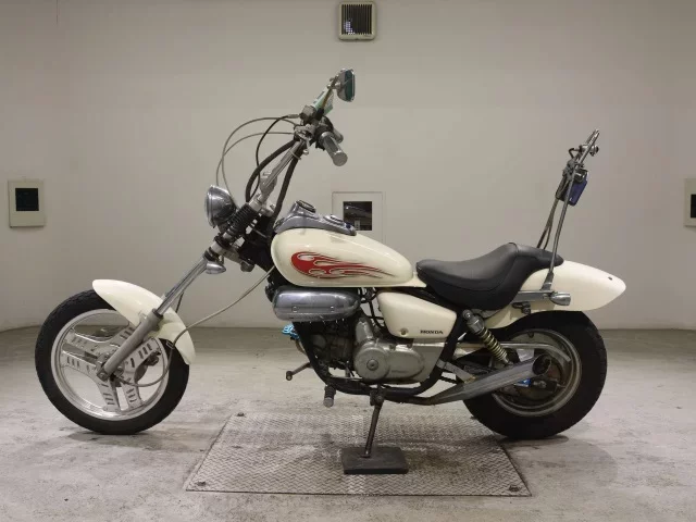 Honda MAGNA 50