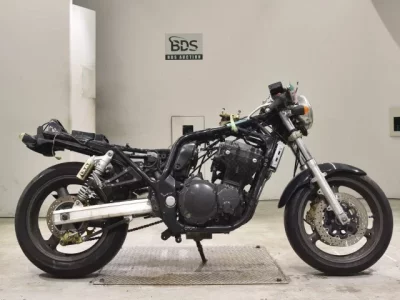 Suzuki INAZUMA 400