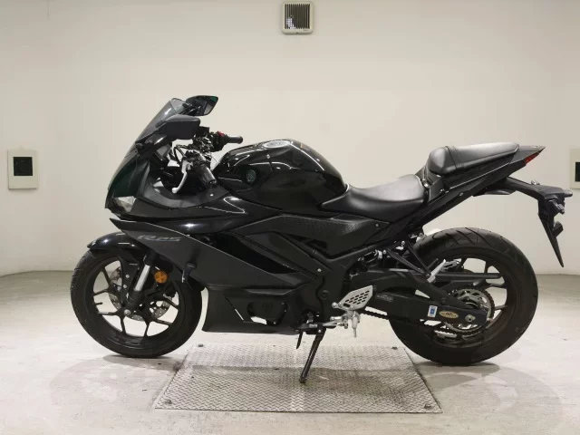 Yamaha YZF-R25A