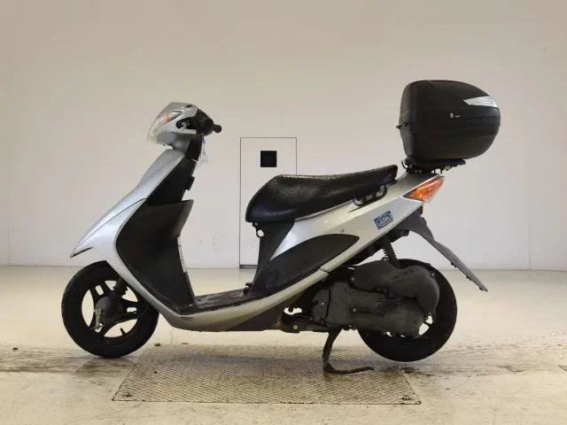 Suzuki ADDRESS V50