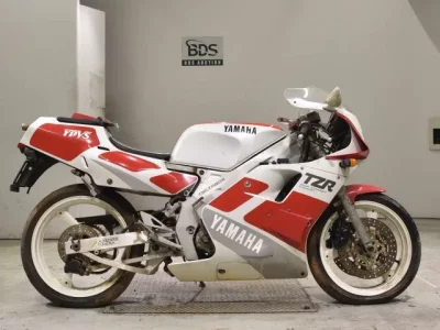 Yamaha TZR250-3