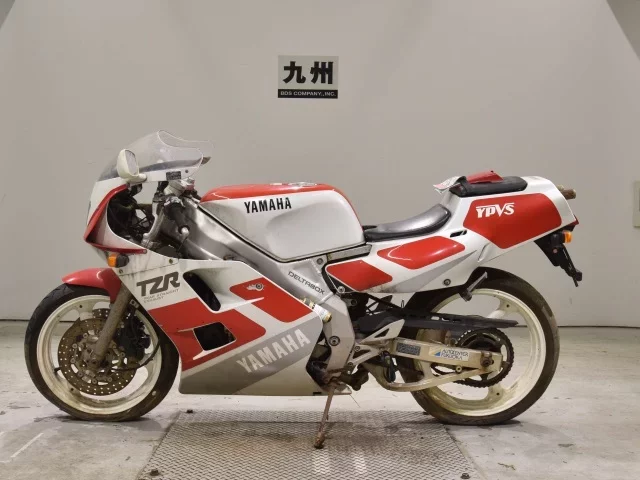 Yamaha TZR250-3