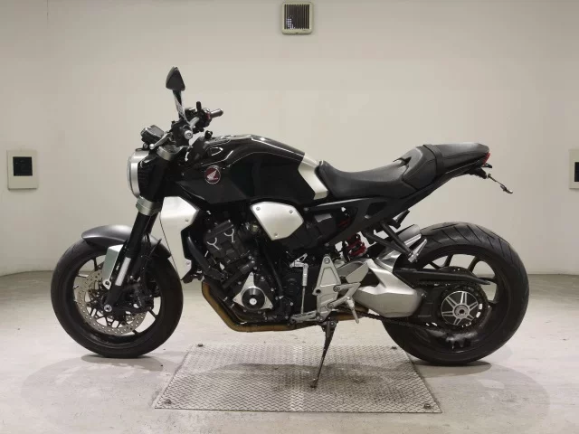Honda CB1000R-2