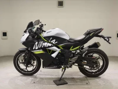 Kawasaki NINJA250SL
