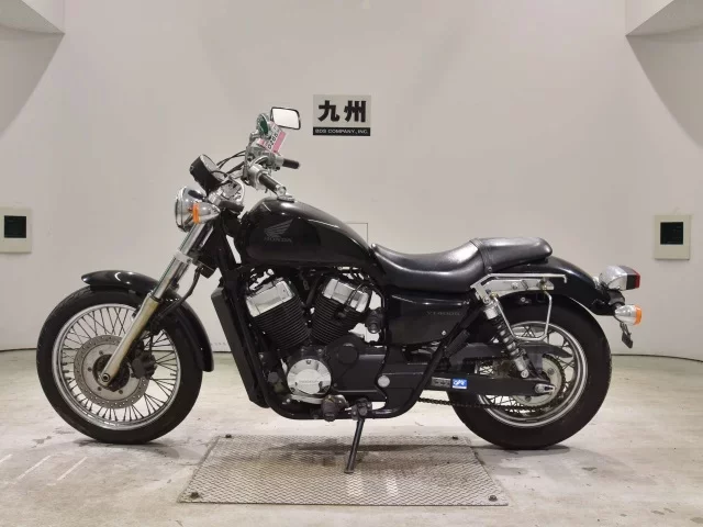 Honda VT400S
