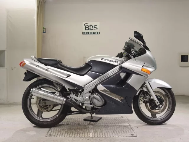 Kawasaki ZZR250