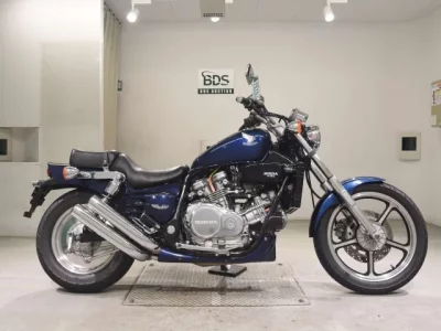 Honda V45 MAGNA