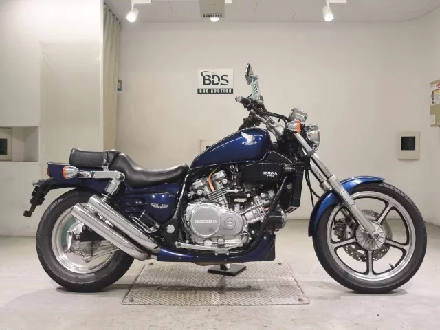 Honda V45 MAGNA