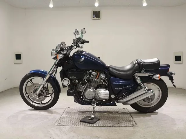 Honda V45 MAGNA