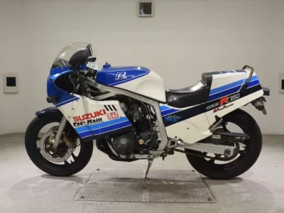 Suzuki GSX-R750-1