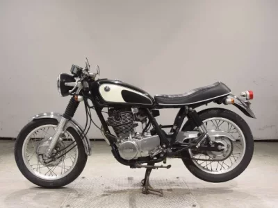 Yamaha SR400-2