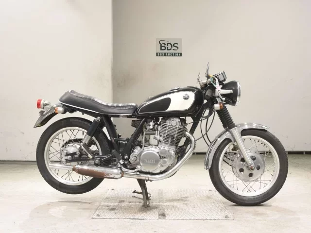 Yamaha SR400-2