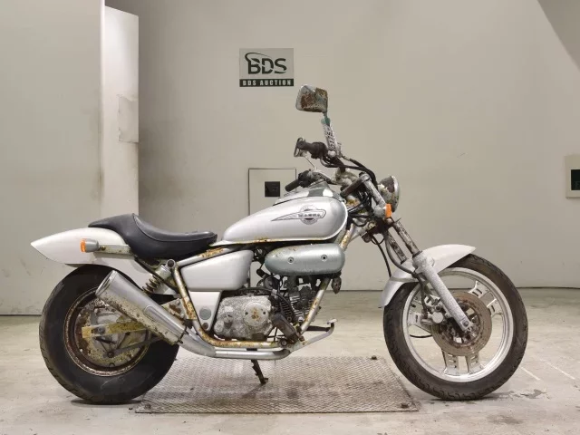 Honda MAGNA 50