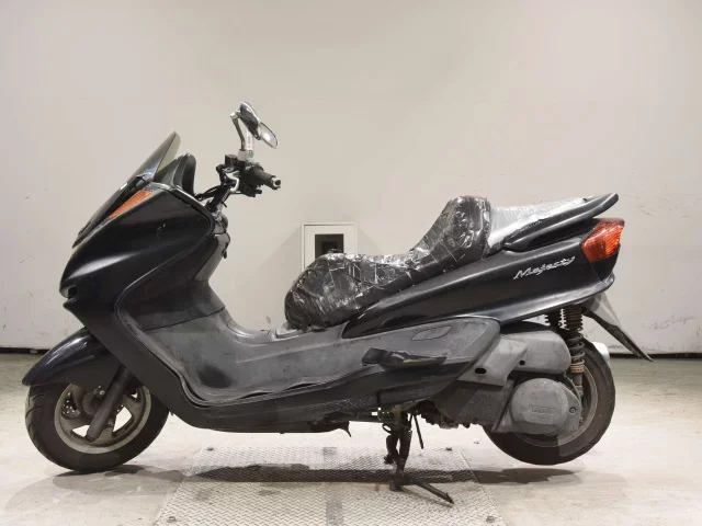 Yamaha MAJESTY 250C