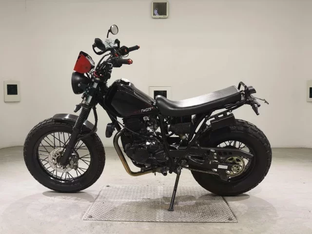 Yamaha TW225