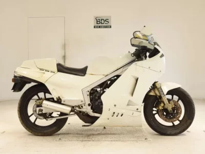 Suzuki RG400 SHO LOUIS NOT EQUIPPED