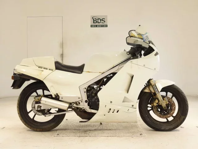 Suzuki RG400 SHO LOUIS NOT EQUIPPED