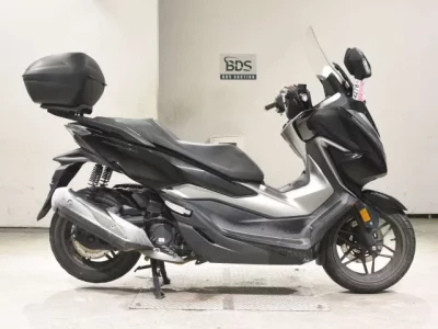 Honda FORZA -4