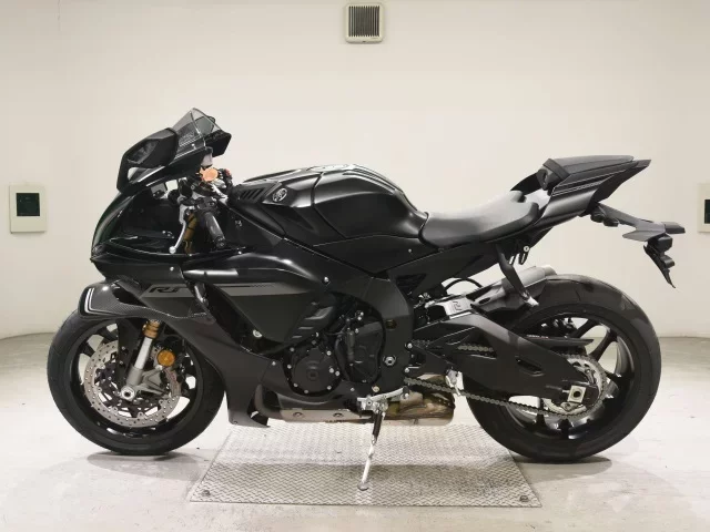 Yamaha YZF-R1