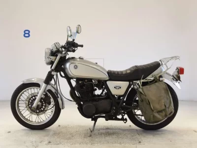 Yamaha SR400-3