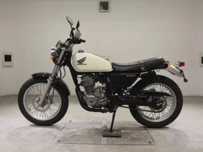 Honda CB223S