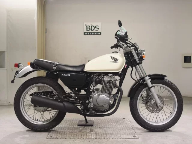Honda CB223S