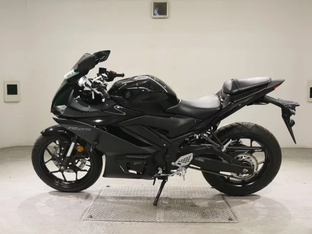 Yamaha YZF-R25A