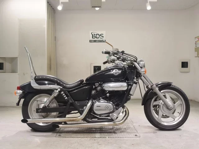 Honda MAGNA 250