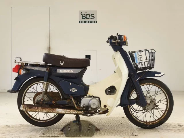 Honda C90