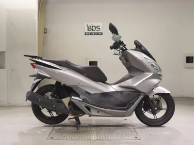 Honda PCX125-2