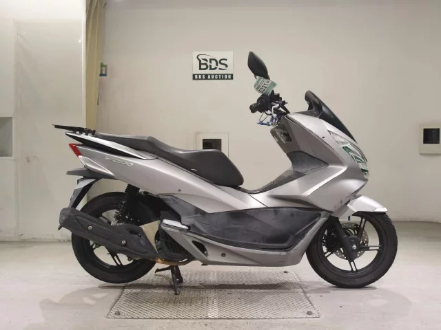 Honda PCX125-2