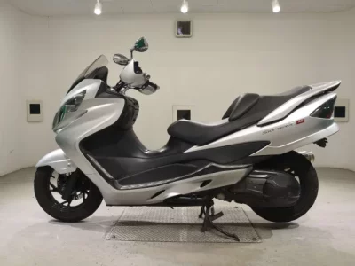 Suzuki SKYWAVE 250M