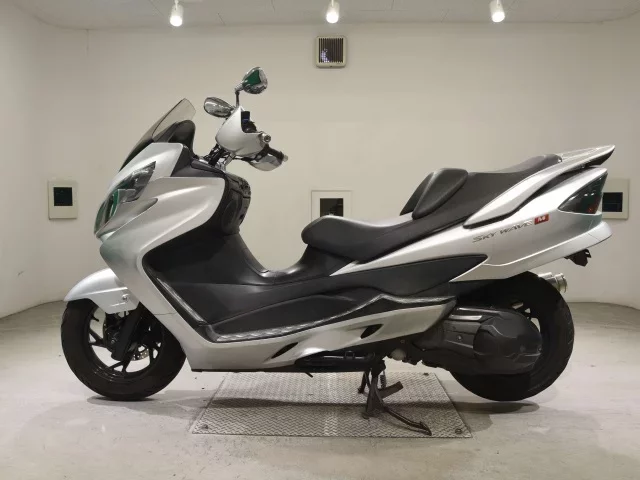 Suzuki SKYWAVE 250M