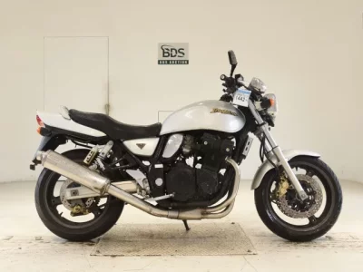 Suzuki INAZUMA 400